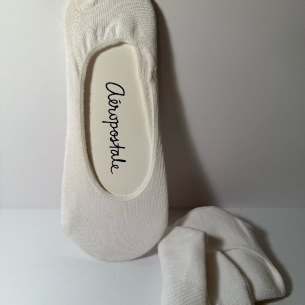 Aeropostale Classic White No-Show Socks NWOTS women’s
